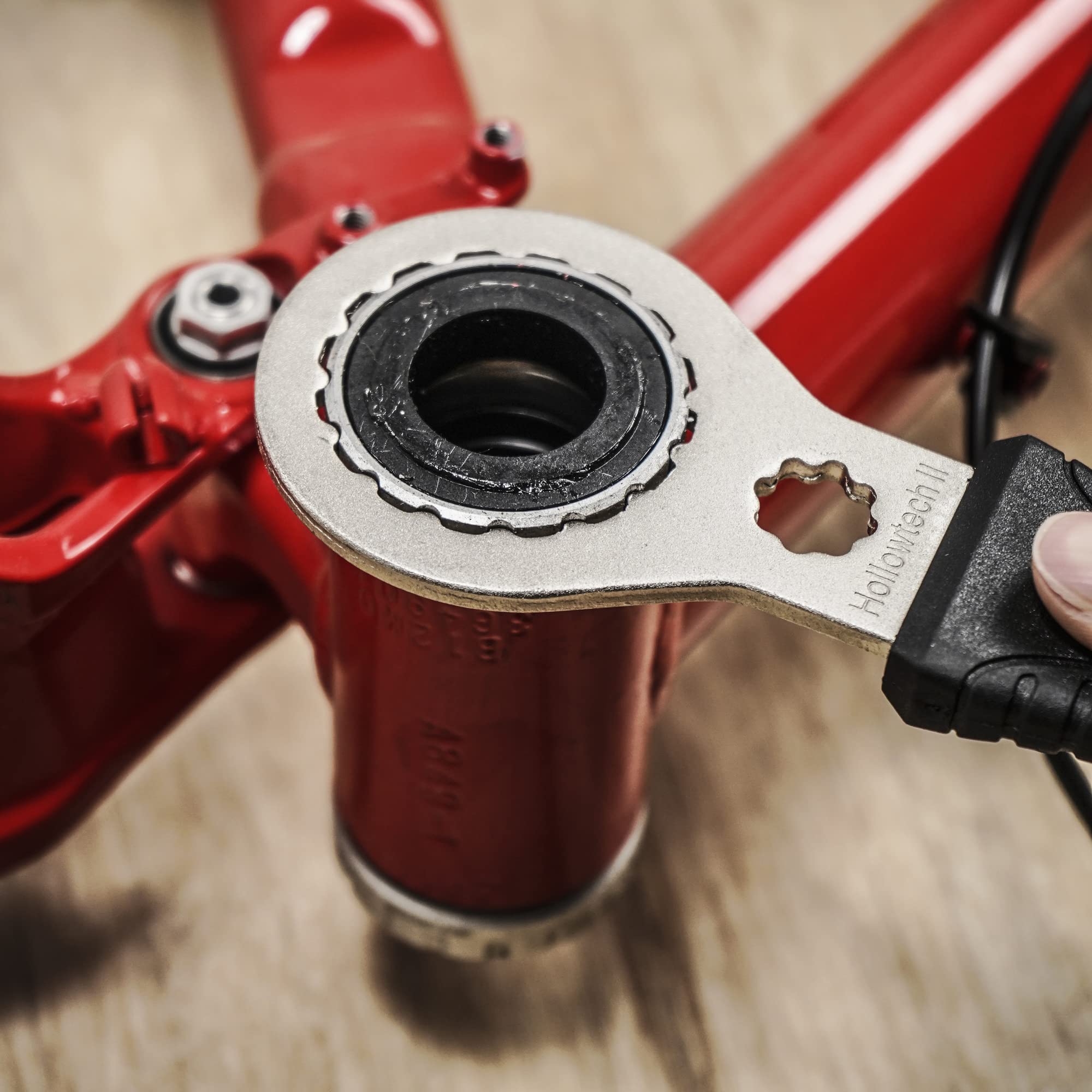 BikeHand 3 em uma bicicleta pedaleiro Remoção manivela Ferramenta